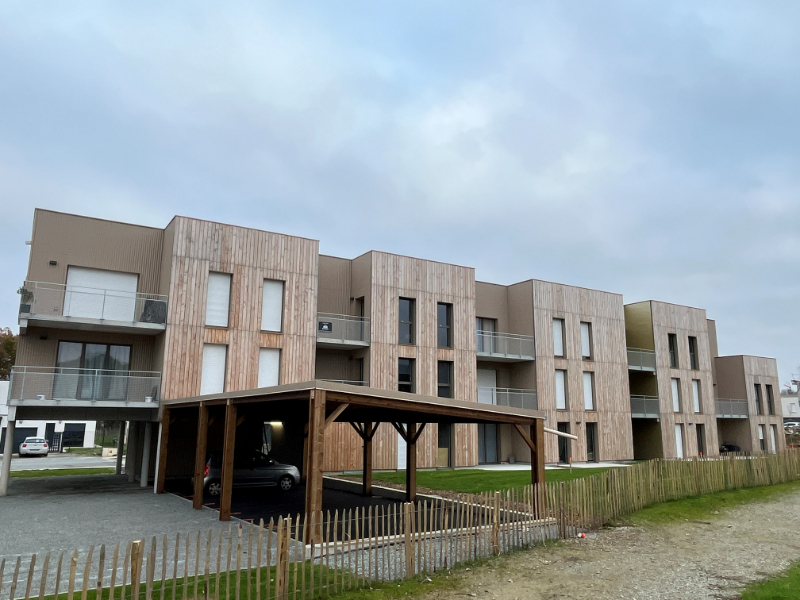 Résidence de logements neufs en bardage bois située à Orgères (35)